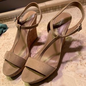 T-strap wedge.Gently worn, very comfortable!